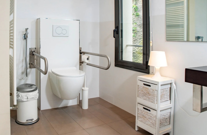 Baño adaptado para una vivienda accesible