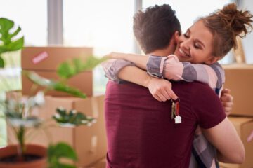 Pareja comprando nueva casa