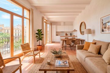casa sin venderse en Valencia salón vacío luz natural